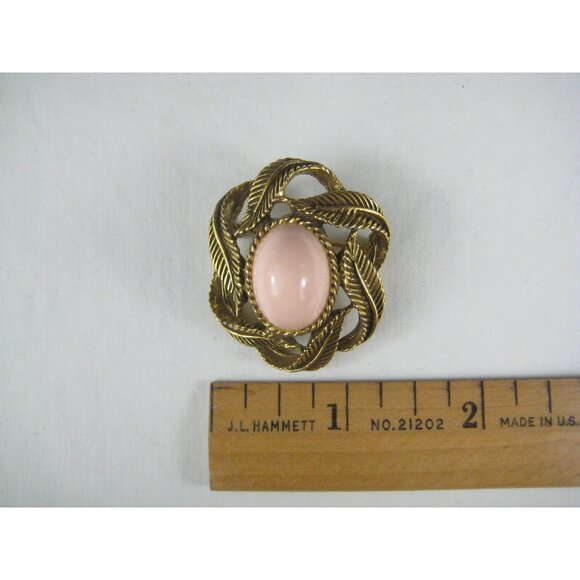 Vintage Goldtone Brooch Pink Resin Cabochon  Ornate Twist Design - Picture 2 of 4